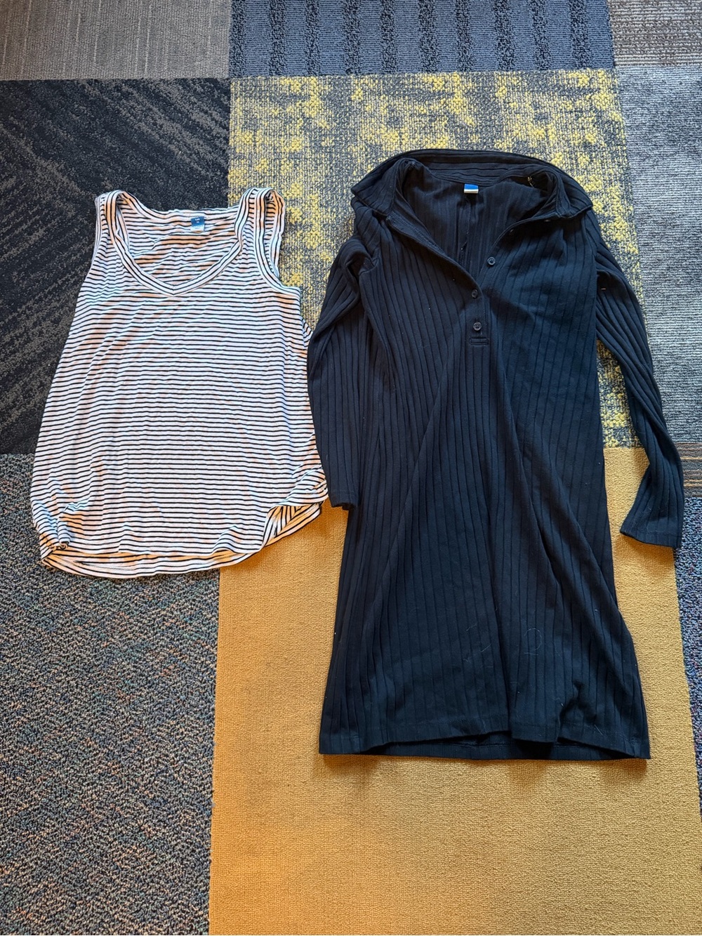 Old Navy Black Ribbed Long-Sleeve Hooded Dress